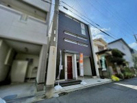 GNスタイル 内外装リフォーム済み物件
建築当初こだわりの注文住宅
近隣周辺環境整っており、日常生活にゆとりができます
独立型ＬＤＫでリビングは床暖房付きです
