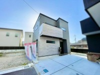 GNスタイル ～令和６年１２月完成済み３ＬＤＫ～
ＬＤＫ約１８．３帖！ご家族でゆったりと過ごしていただけます♪
２ＷＡＹアクセス可能（近鉄八尾駅徒歩１６分・ＪＲ八尾駅徒歩１９分）