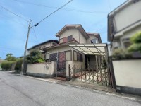GNスタイル 道明寺東小学校まで徒歩6分、道明寺中学校まで徒歩15分
駐車場付なので、車でのお出かけが多い方にお勧めです。
ガーデニングや家庭菜園も楽しめる広々敷地です。
