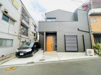 GNスタイル ～令和５年建築の築浅戸建て３ＬＤＫ！～
約２０．５帖のＬＤＫと全居室６帖以上ありゆったりとした間取りになっています。