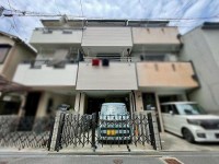 GNスタイル ～車庫付き３階建て４ＤＫ～
全居室に収納スペースあり♪
アリオ八尾まで約１．２ｋｍ