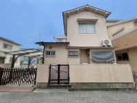 GNスタイル ～有効面積約99.18平米（約30坪）の整形地～
お好きなハウスメーカーで建築可能です♪
建物解体更地渡し！
