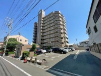 ～３階部分３ＬＤＫ！南、東、北の３面バルコニーのため日当たり・風通しともに良好♪～
令和７年６月リフォーム済みのためお引き渡し後すぐに新生活が始められます！