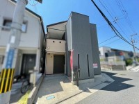 GNスタイル ～平成２３年建築、北東角地３ＤＫ！～
全居室６帖以上あり♪