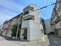 GNスタイル ～鉄骨造３階建て３ＬＤＫ、令和７年６月リフォーム済み！～
