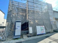 GNスタイル ～土地約４３．２５坪、木造２階建て４ＬＤＫ～
約１８帖のＬＤＫと全居室６帖以上ありゆったりとした間取りになっています。
カースペース２台可能♪（車種による）