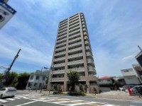 ■オーナーチェンジ物件、家賃９万円で賃貸中
■八尾市中心部に位置し、商業施設が近くあります
■１５階建ての１３階部分南西角部屋で眺望良好
■南西角部屋で採光良好です