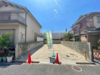 GNスタイル ～建築条件なし売土地、お好きなハウスメーカーで建築可能です♪～
約２０．７７坪、間口約６ｍの整形地
前面道路幅員約６．７ｍありお車の出し入れも安心です。