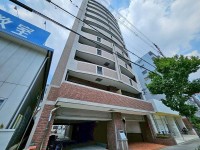 １０階部分３ＬＤＫ！南向きバルコニーのため日当たり良好
大阪メトロ谷町線「平野」駅まで徒歩６分の立地♪
約１７．３帖のＬＤＫは対面式キッチン！カップボード付きです♪