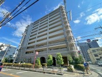 ～６階部分３ＬＤＫ、南向きバルコニーのお部屋です♪～
アリオ八尾まで徒歩４分、その他周辺商業施設が充実しており生活に便利な立地◎