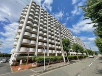 GNスタイル ～９階部分３ＬＤＫ、ルーフバルコニー付き～
南向きバルコニーのため日当たり良好です♪
ご家族みんながゆったりくつろげる広々リビング