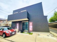 GNスタイル ～平成３０年建築の築浅戸建４ＬＤＫ～
カースペース２台可能♪（車種による）
