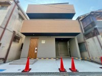 GNスタイル ～令和７年１２月完成予定３ＳＬＤＫ～
ご家族みんながゆったりくつろげる広々リビング
全居室に収納付き、共用スペース収納もあり、すっきり片づけて広く使えます♪
