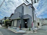 GNスタイル ～北東角地４ＬＤＫ～
約３帖のパントリー付き♪散らかりがちなキッチンまわりもすっきりと片付けられます。
永畑小学校まで約２００ｍのためお子様の通学も安心。