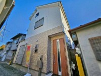 GNスタイル ～２０１４年建築３ＳＬＤＫ～
関西本線「八尾」駅まで徒歩４分の好立地♪