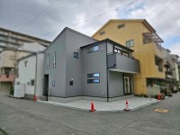 GNスタイル ★土地約３０坪、南西角地の４ＬＤＫ！
★約１９．１帖の広々ＬＤＫ♪ご家族でゆったりと過ごしていただけます。
★万代加美店まで約２７０ｍのため買い物も便利◎