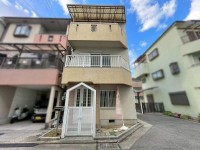 GNスタイル ★鉄骨造３階建て５ＬＤＫ
★約１８帖のゆったりＬＤＫ♪リビングが見渡せる対面式のキッチン！
★周辺商業施設が充実しており生活に便利な立地です◎