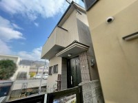 GNスタイル ★木造２階建て４ＤＫ！屋根裏収納付き♪
★空家のため気兼ねなく内覧可能です。お気軽にお問い合わせください！