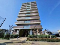 GNスタイル ★８階部分３ＬＤＫ！南向きバルコニーのため日当たり良好です♪
★令和８年１月室内リフォーム済み♪
★ペット飼育可能マンション！（規約による制限有）