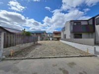 GNスタイル ★建築条件なし売土地！お好きなハウスメーカーで建築可能です♪
★前面道路幅約８．２ｍ、完成宅地渡し！