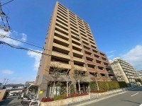 GNスタイル ★８階部分３ＬＤＫ！南向きバルコニーのため日当たり良好です♪
★室内リフォーム履歴あり♪
