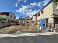 GNスタイル ★２号棟３ＬＤＫ
★約２０帖の広々ＬＤＫ！ご家族でゆったりと過ごしていただけます♪
★カースペース並列２台可能♪（車種による）