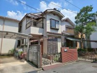 GNスタイル ★木造２階建て４ＤＫ！
★近鉄大阪線「高安」駅まで徒歩９分の立地♪