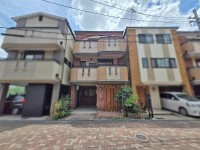 GNスタイル ★鉄骨造３階建て４ＬＤＫ！
★ＬＤＫ約１６帖！２面バルコニーで風通しも良好♪
★久宝寺緑地が近く、毎日のお散歩や健康に気をかけたい方にもおすすめ♪