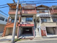 GNスタイル ★木・鉄筋コンクリート造３階建て、南向きのお家です♪
★豊富な収納スペースでお部屋をスッキリとお使いいただけます。
