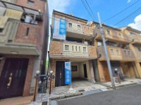 ★平成１６年建築３ＬＤＫ！
★全居室６帖以上ございます♪